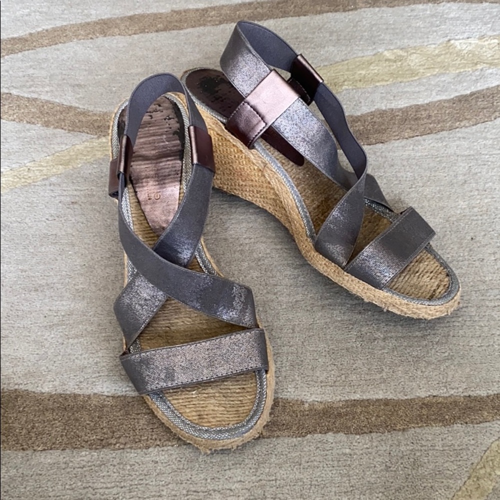 Andre Assous Wedge - Picture 6 of 7